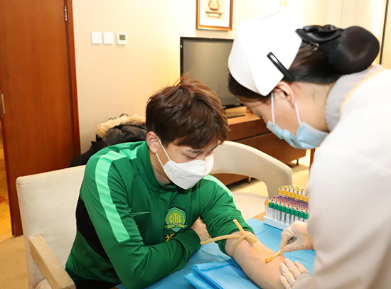 1611623927951293.jpg 6中赫國安隊員慈銘體檢現場3.jpg